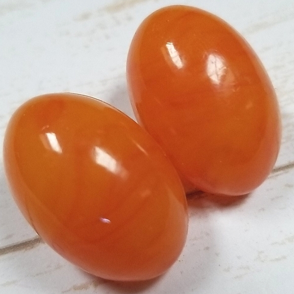 Vintage Mid Century 1950s Orange Celluloid Clip Earrings - Picture 9 of 10